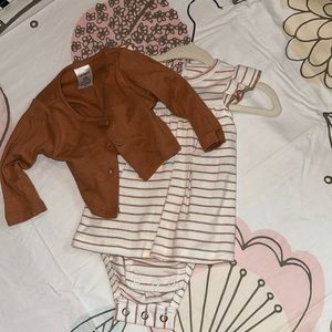 Carters Newborn baby girl outfit